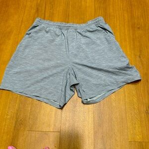 Lululemon Men’s Pace Breaker Linerless Shorts, Light Gray, Size Extra Large
